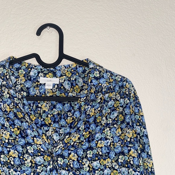 🪿 J.Jill blouse is the Field of Flowers! - Picture 3 of 8
